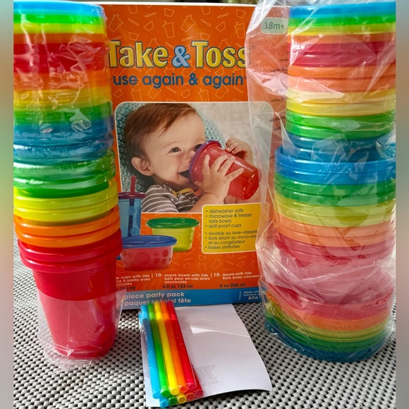 Take & Toss 30 Piece Party Pack NEW IN BOX - Picture 6 of 7
